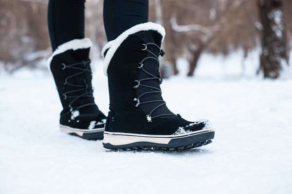 गर्म पैरों के लिए शीतकालीन जूते