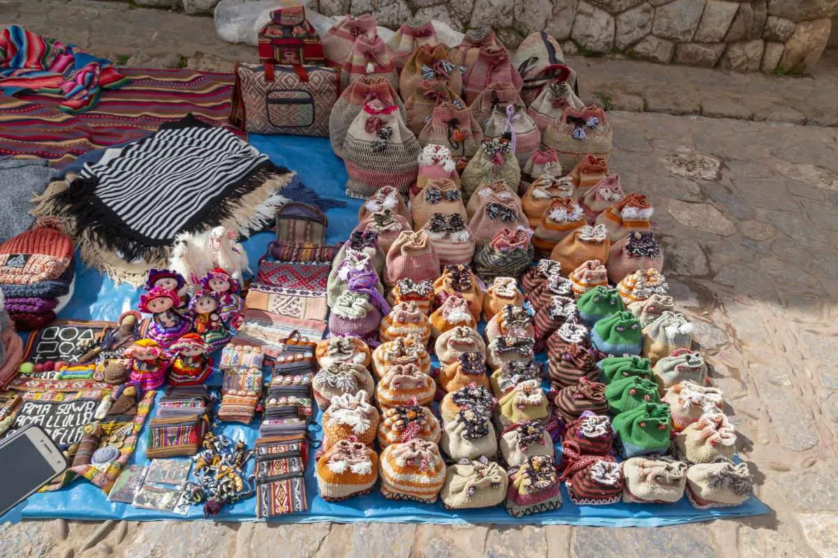 Crafts, Colorful souvenirs in Cuzco