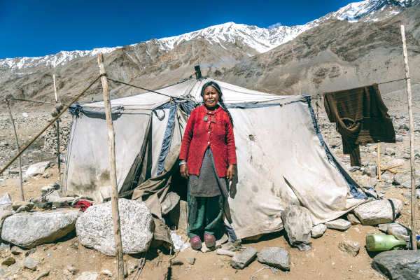 Changpa woman - Nomadic tent
