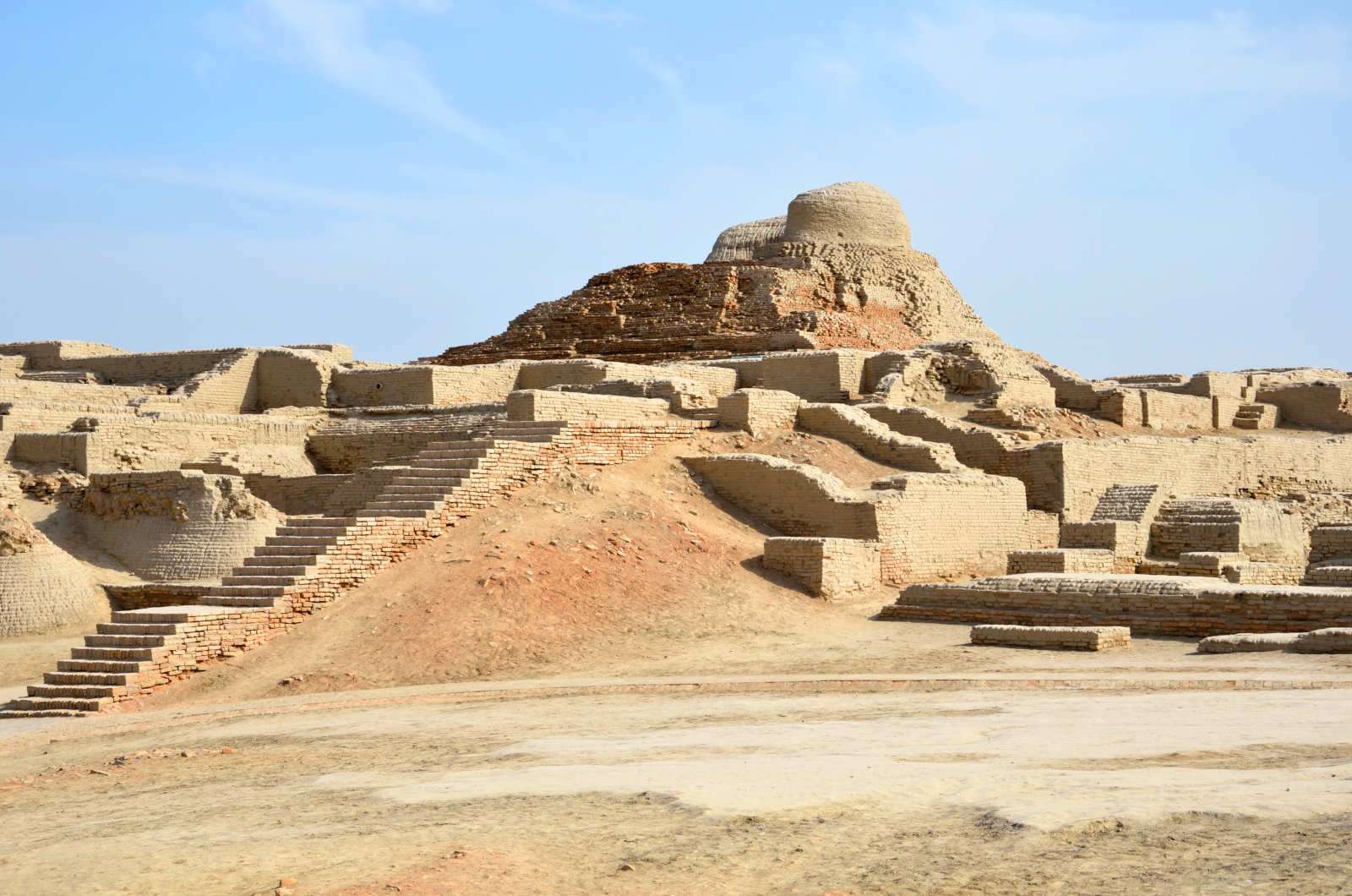 Mohenjo-Daro - Indus Valley Civilization in Pakistan