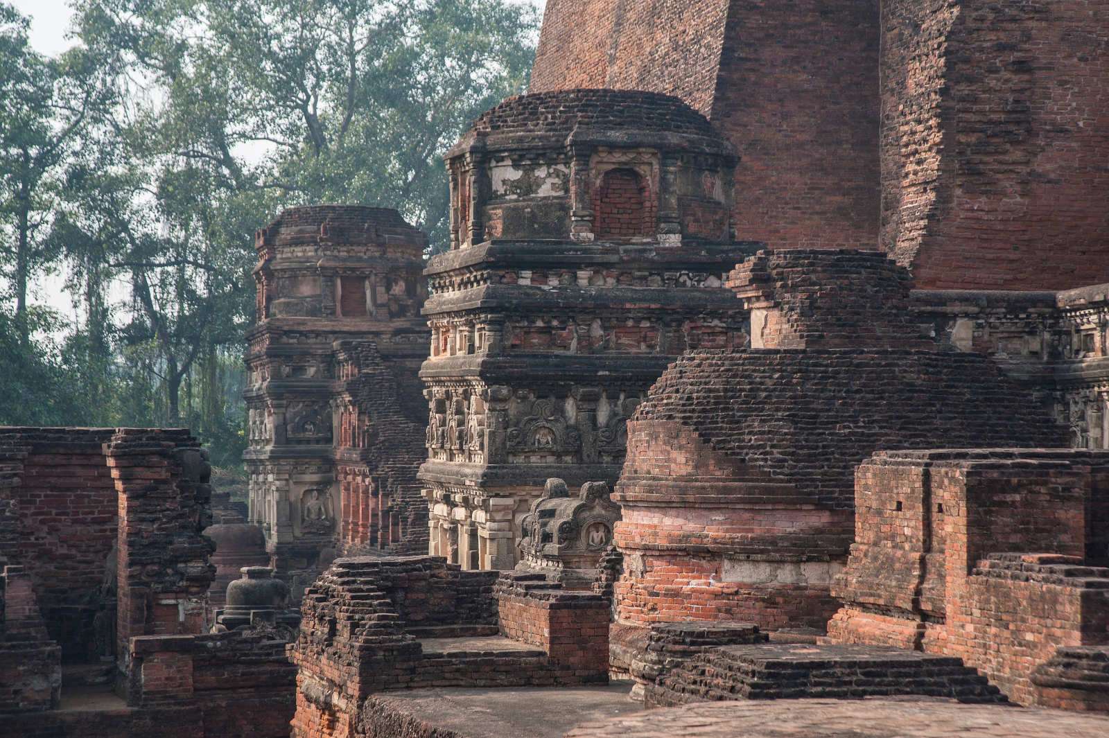 Ruins of the ancient Buddhist monastery Mahavihara , which was also a leading teaching institution under the Gupta Empire during the 5. and 6. century